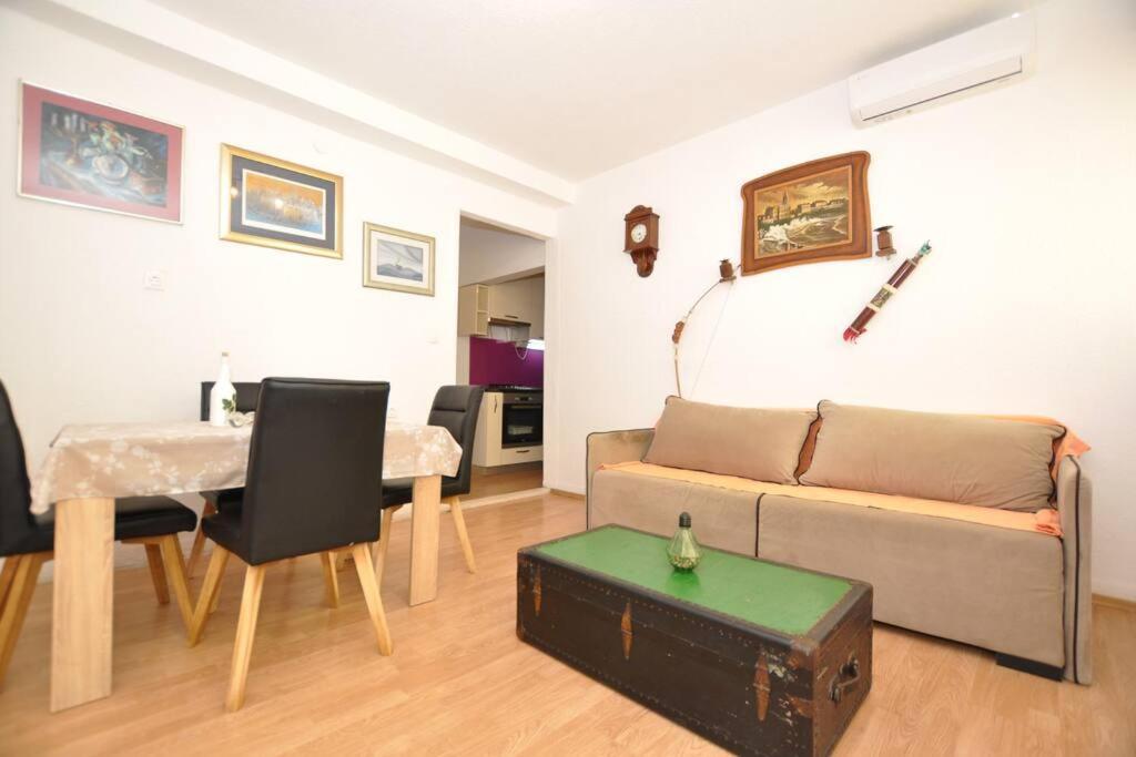 Central Apartment Marco Polo สปลิท ภายนอก รูปภาพ
